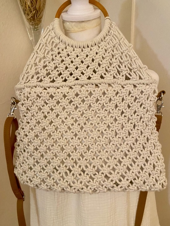 Handbags - Woven Macramé Crossbody Bag with Wooden Rings - White